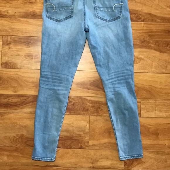 AMERICAN EAGLE 💫 SUPER STRETCH light wash jeans - Picture 7 of 7